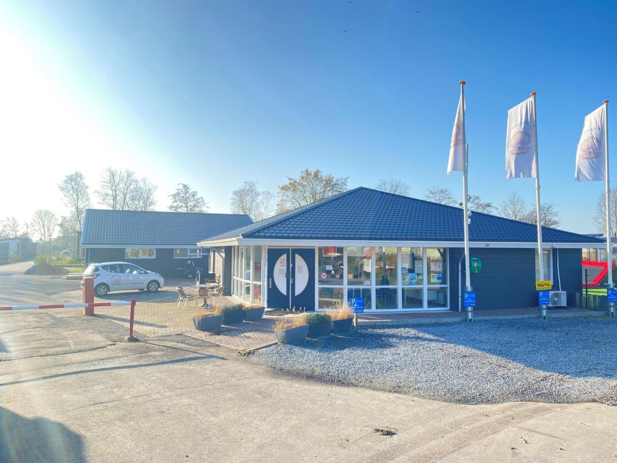 Vakantiehuis De Zeeparel By Interhome