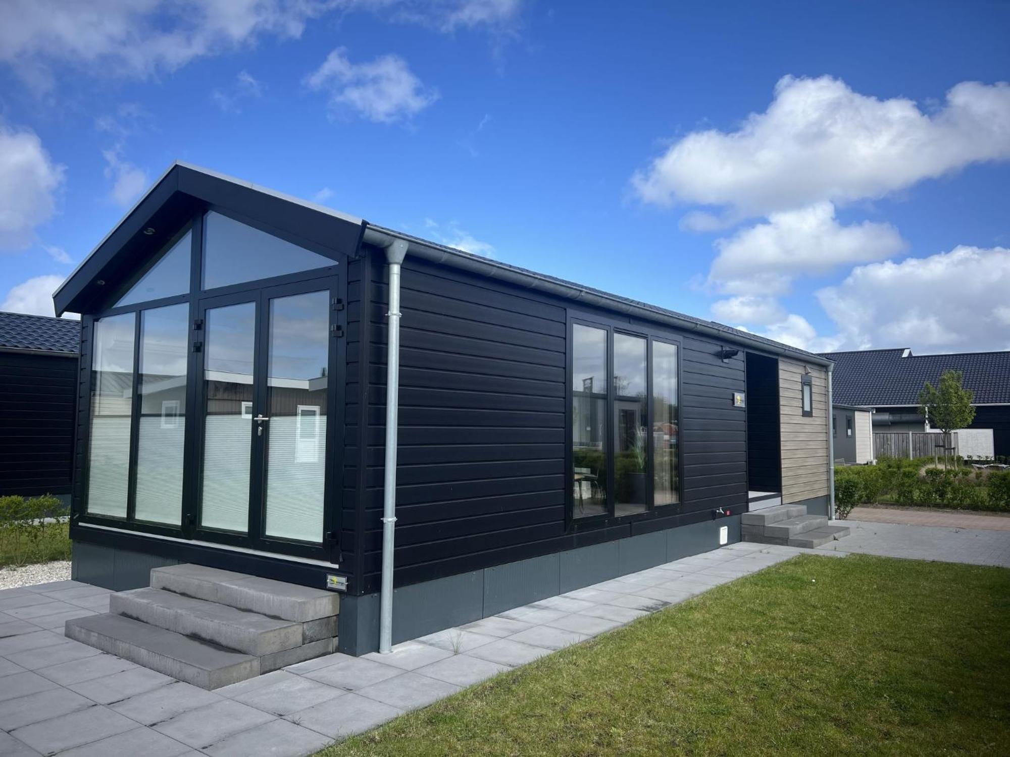 De Zeeparel By Interhome